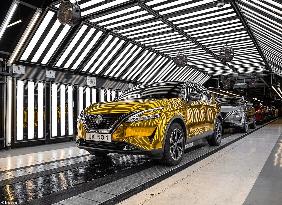 To celebrate the Qashqai becoming the nation's most popular new car in 2022, Nissan has created this one-off gold-wrapped special vehicle