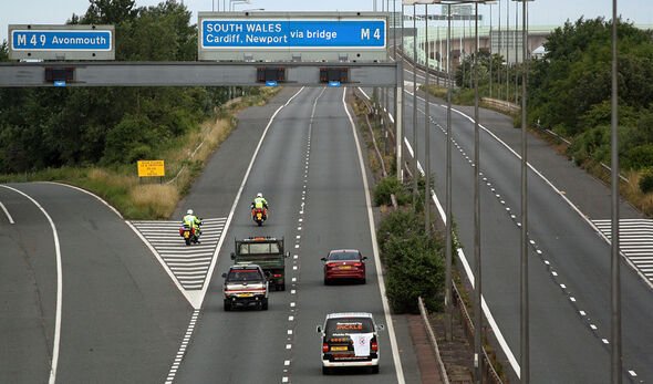 Protesters M4